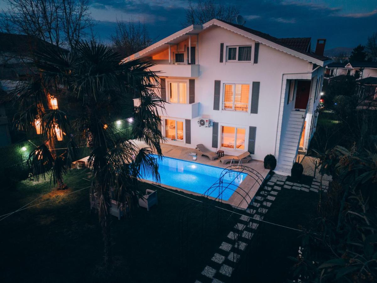 Villa Atlas Muhafazakar Havuzlu, Mustakil Genis Bahceli Sapanca Esterno foto