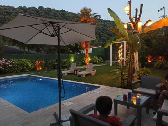 Villa Atlas Muhafazakar Havuzlu, Mustakil Genis Bahceli Sapanca Esterno foto