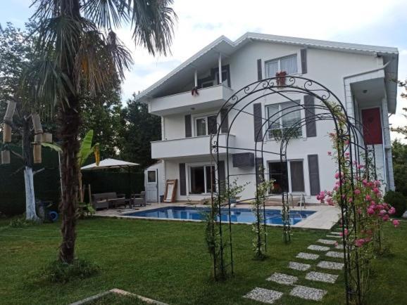 Villa Atlas Muhafazakar Havuzlu, Mustakil Genis Bahceli Sapanca Esterno foto